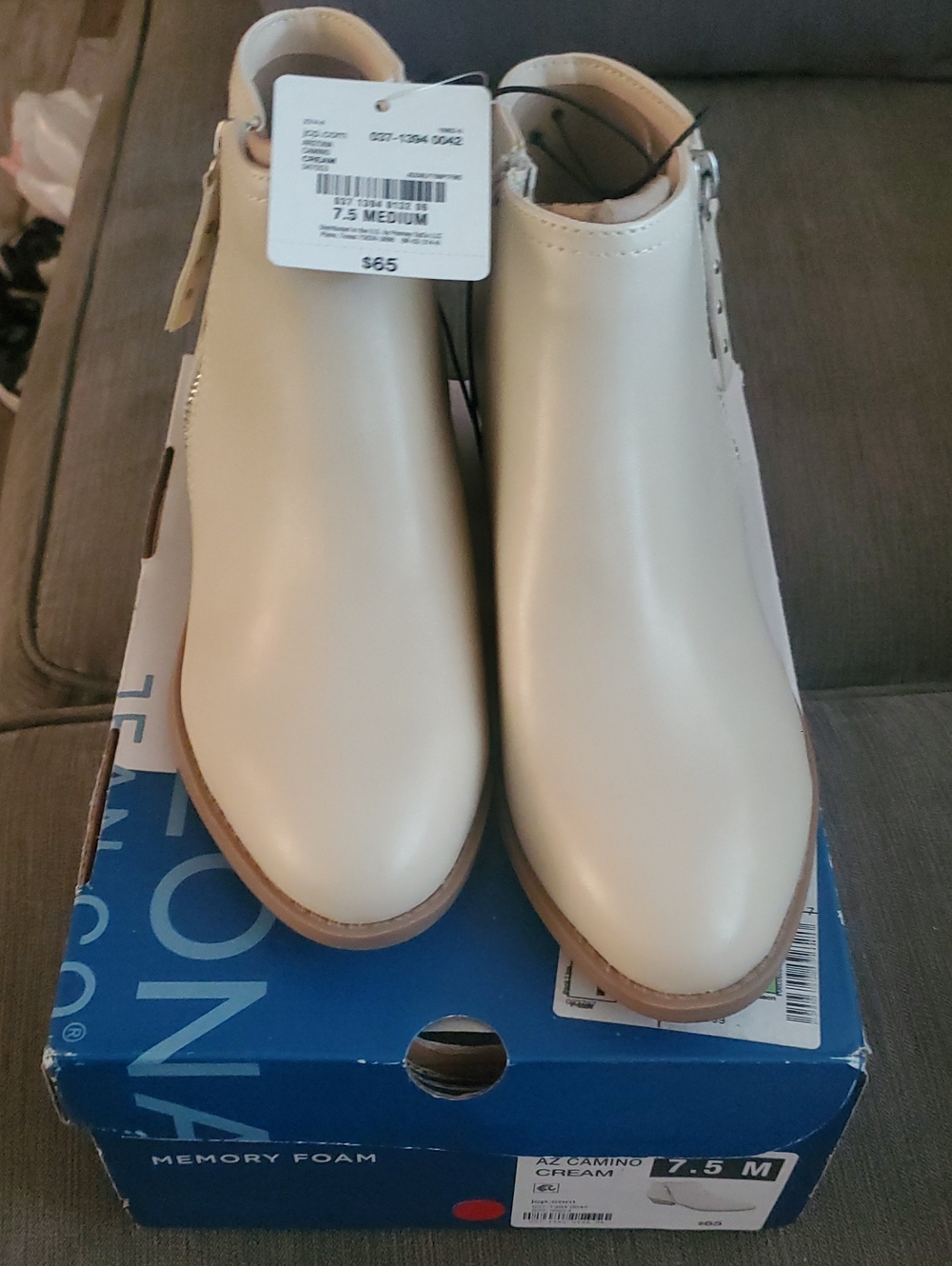 NIB Arizona Jean Co. Camino Cream Ankle Booties - Size 7.5 M